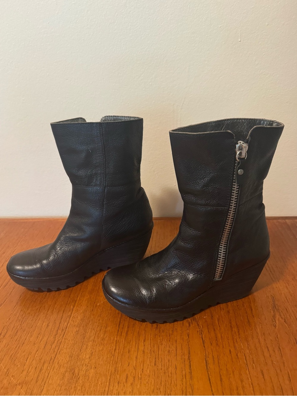 Fly London YOX Black Leather Wedge Ankle Boots EU 40 US 9 Silver Lining